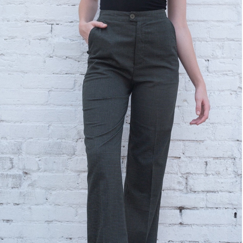 ❤️SOLD❤️NEW Brandy Melville Green Plaid Pants